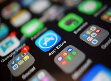 生活可以離開手機，手機卻離不開生活